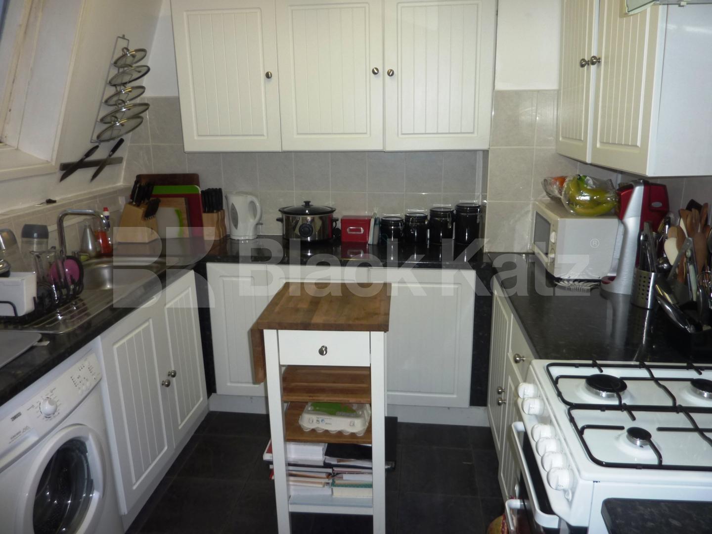 			NEW INSTRUCTION, 2 Bedroom, 1 bath, 1 reception Flat			 Coburg Street, EUSTON / CAMDEN